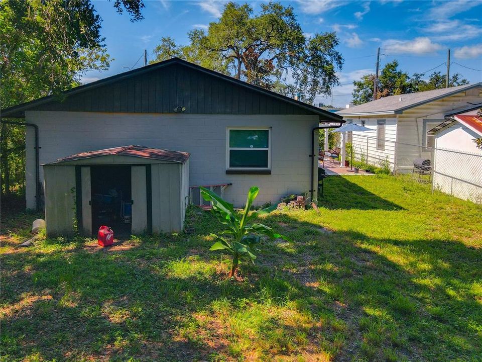 Active With Contract: $252,624 (3 beds, 2 baths, 1088 Square Feet)