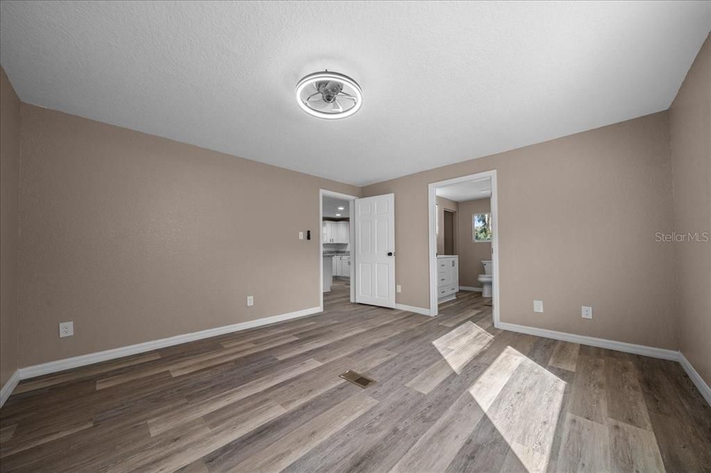 For Sale: $210,000 (3 beds, 2 baths, 1750 Square Feet)