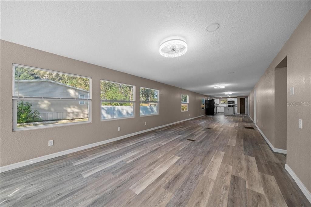 For Sale: $210,000 (3 beds, 2 baths, 1750 Square Feet)