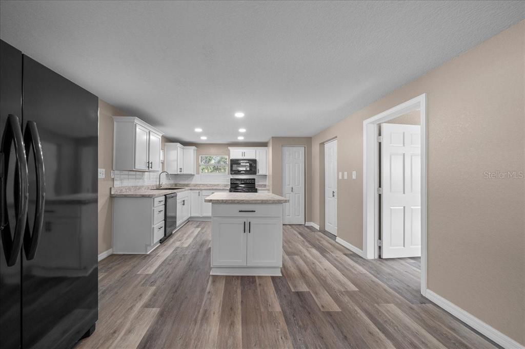 For Sale: $210,000 (3 beds, 2 baths, 1750 Square Feet)