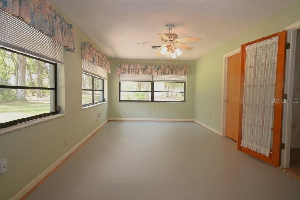 For Sale: $367,000 (2 beds, 2 baths, 1732 Square Feet)