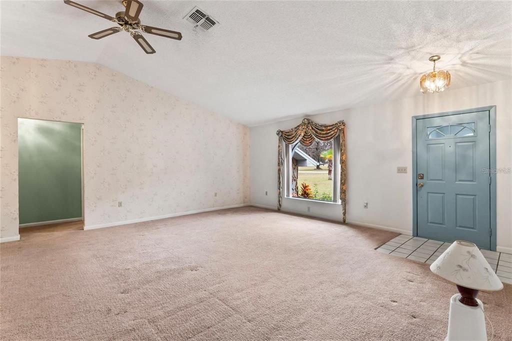 For Sale: $367,000 (2 beds, 2 baths, 1732 Square Feet)