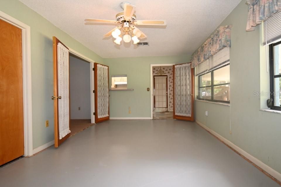 For Sale: $367,000 (2 beds, 2 baths, 1732 Square Feet)