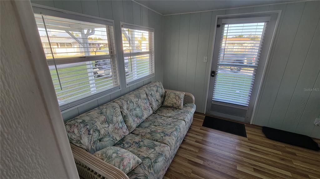 На продажу: $75,900 (1 спален, 1 ванн, 672 Квадратных фут)