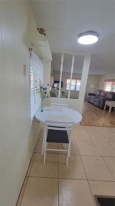 На продажу: $75,900 (1 спален, 1 ванн, 672 Квадратных фут)