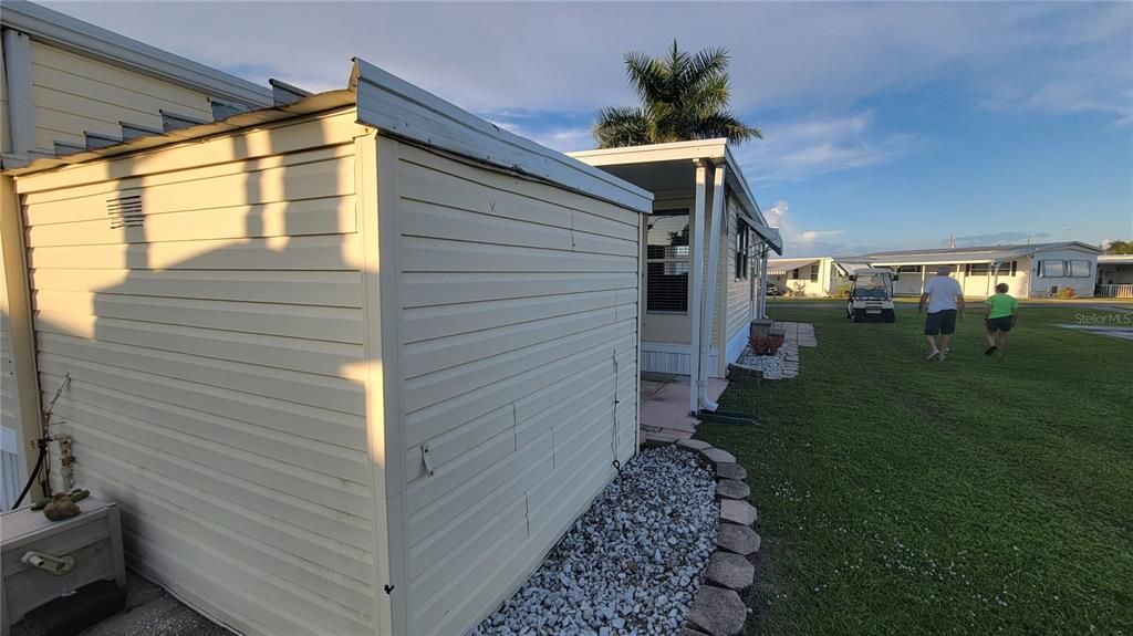 На продажу: $75,900 (1 спален, 1 ванн, 672 Квадратных фут)