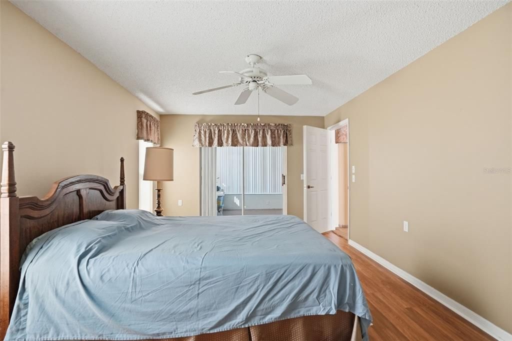 На продажу: $284,500 (2 спален, 2 ванн, 1788 Квадратных фут)