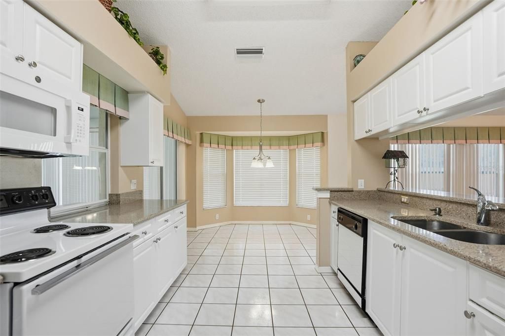 На продажу: $284,500 (2 спален, 2 ванн, 1788 Квадратных фут)