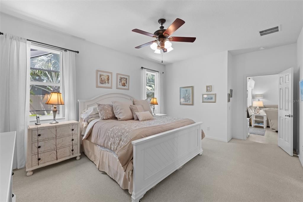 For Sale: $559,000 (3 beds, 2 baths, 2042 Square Feet)