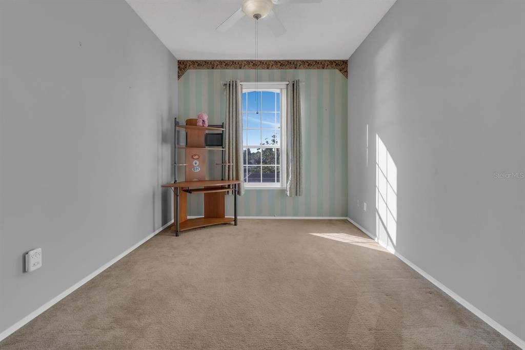 Под контрактом: $2,995 (4 спален, 2 ванн, 2095 Квадратных фут)