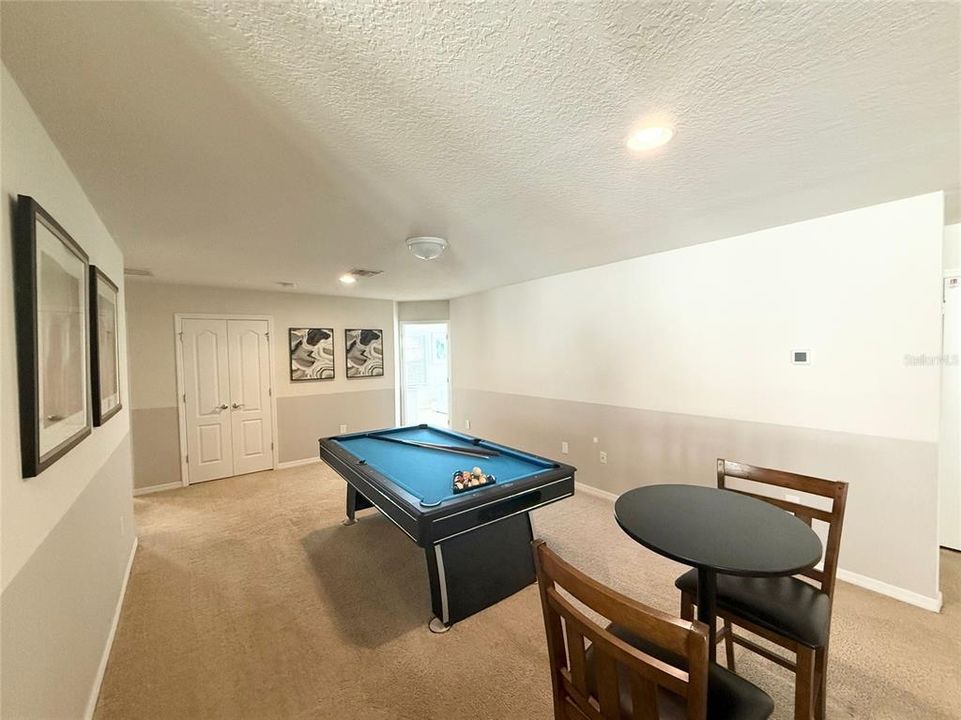 Под контрактом: $639,000 (9 спален, 6 ванн, 4391 Квадратных фут)