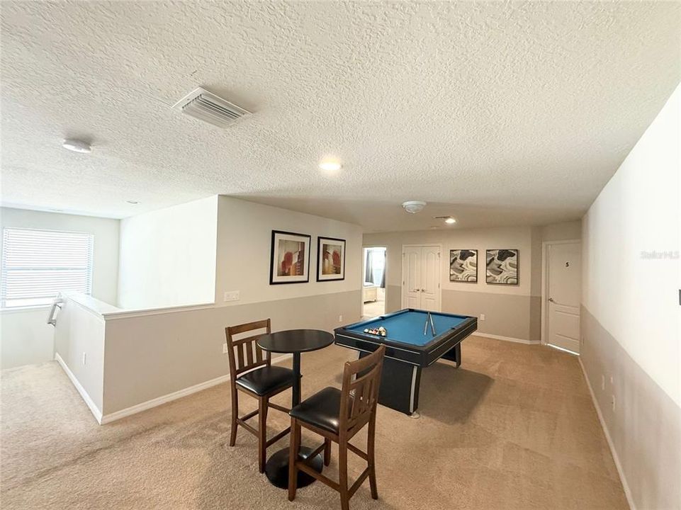 Под контрактом: $639,000 (9 спален, 6 ванн, 4391 Квадратных фут)