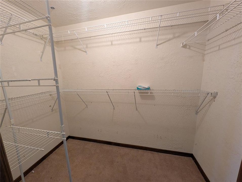 Active With Contract: $239,900 (2 beds, 2 baths, 1589 Square Feet)