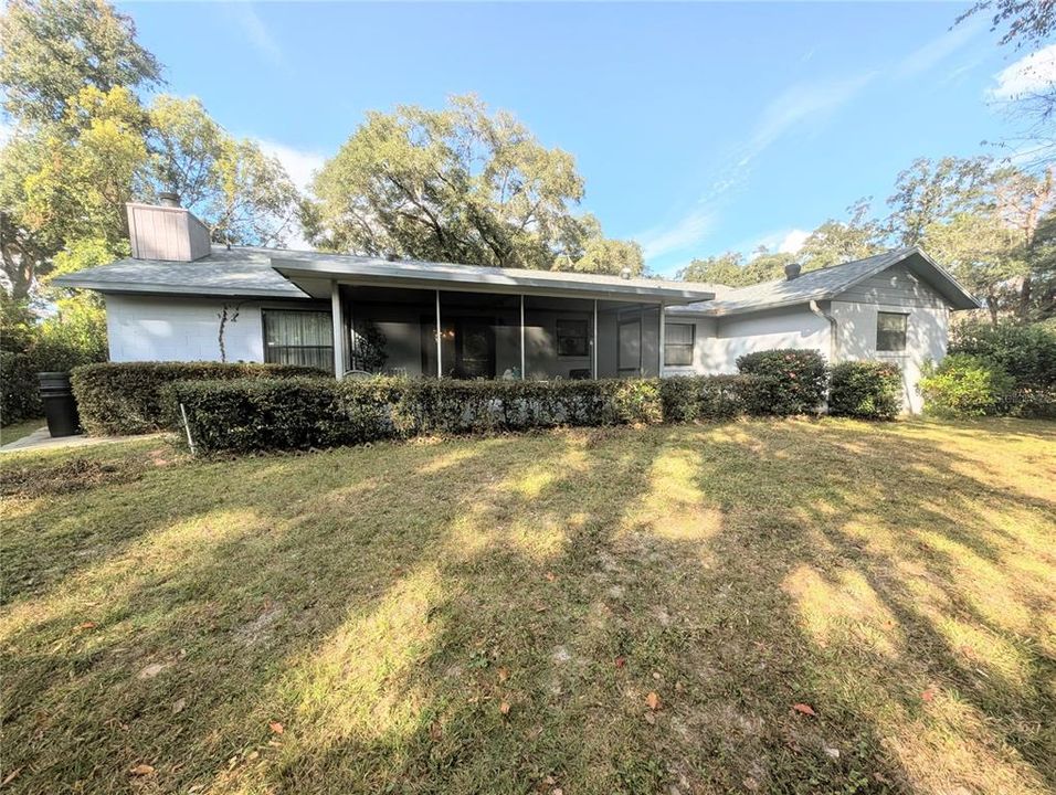 Active With Contract: $239,900 (2 beds, 2 baths, 1589 Square Feet)