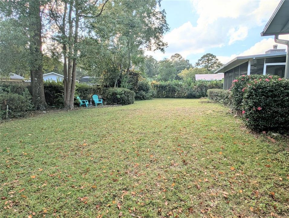 Active With Contract: $239,900 (2 beds, 2 baths, 1589 Square Feet)