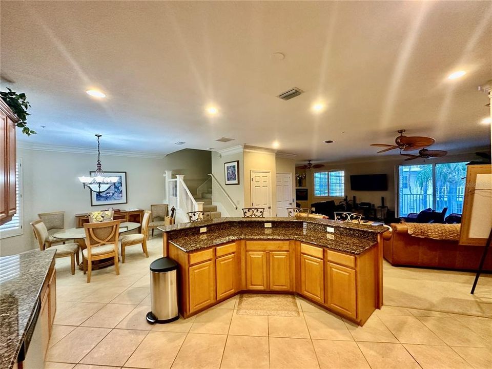 En Renta: $4,500 (3 camas, 2 baños, 2415 Pies cuadrados)