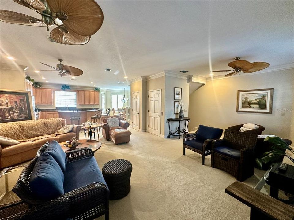 En Renta: $4,500 (3 camas, 2 baños, 2415 Pies cuadrados)