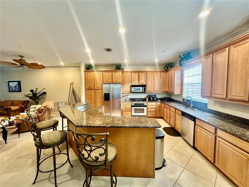 En Renta: $4,500 (3 camas, 2 baños, 2415 Pies cuadrados)