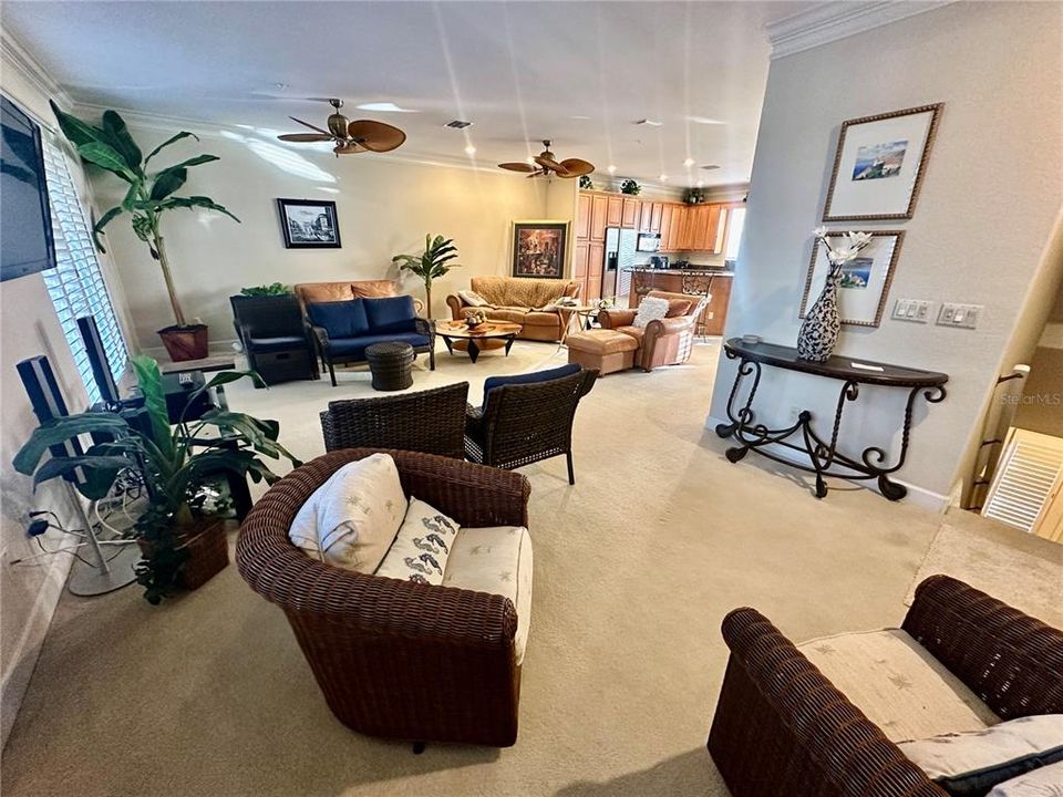 En Renta: $4,500 (3 camas, 2 baños, 2415 Pies cuadrados)