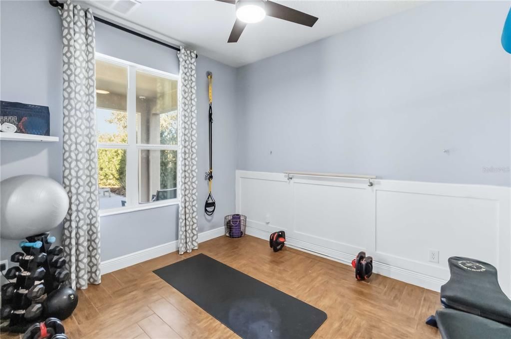 For Sale: $929,000 (5 beds, 3 baths, 4898 Square Feet)