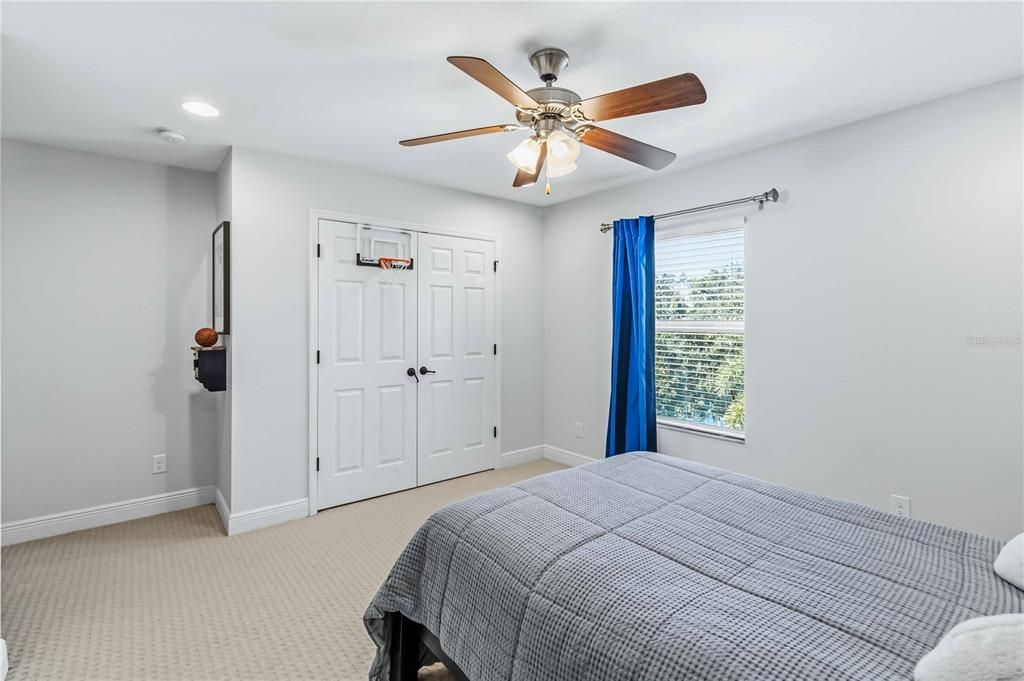 For Sale: $929,000 (5 beds, 3 baths, 4898 Square Feet)