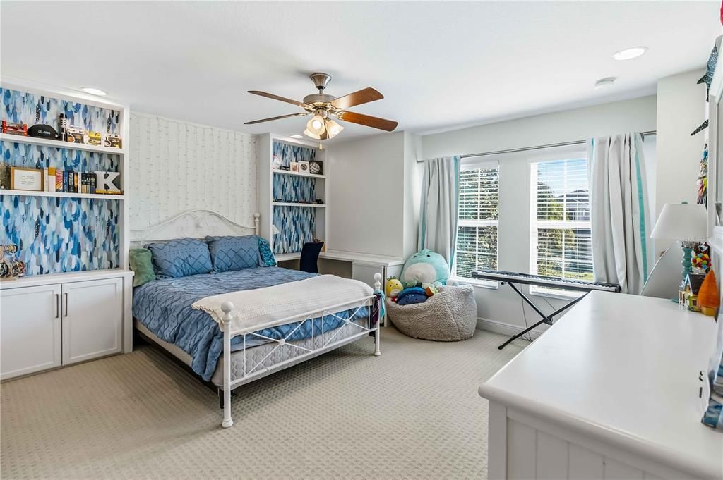 For Sale: $929,000 (5 beds, 3 baths, 4898 Square Feet)