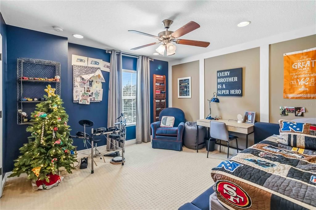 For Sale: $929,000 (5 beds, 3 baths, 4898 Square Feet)