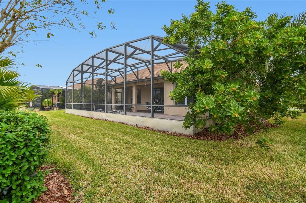 Под контрактом: $369,900 (3 спален, 2 ванн, 2141 Квадратных фут)