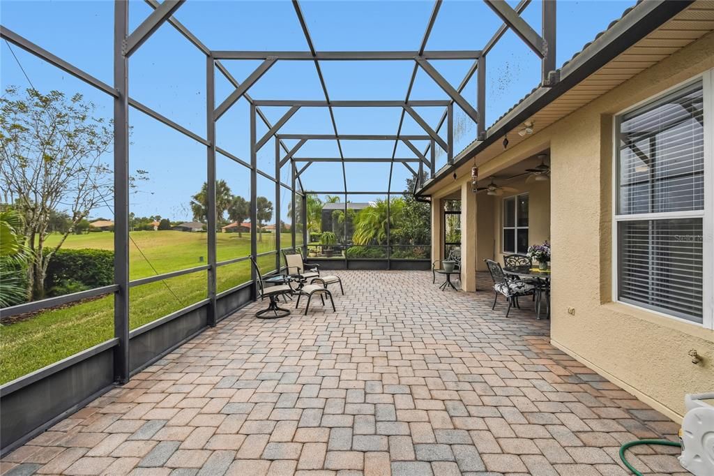 Под контрактом: $369,900 (3 спален, 2 ванн, 2141 Квадратных фут)