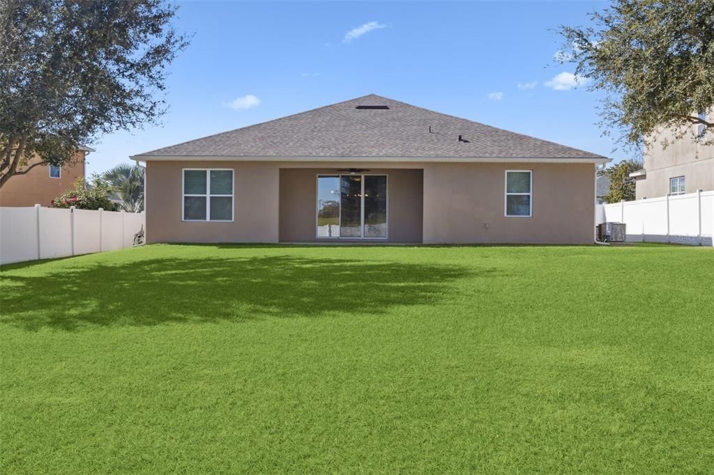 Active With Contract: $529,995 (4 beds, 2 baths, 2530 Square Feet)