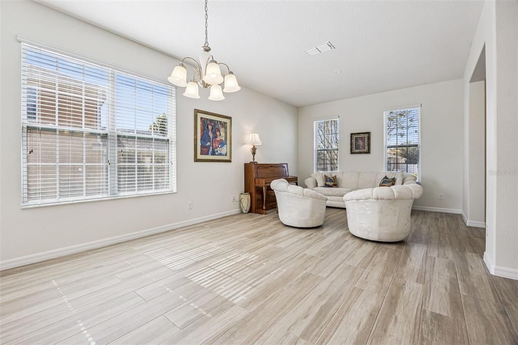 Active With Contract: $529,995 (4 beds, 2 baths, 2530 Square Feet)