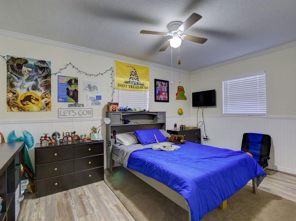 待售: $400,000 (4 贝兹, 3 浴室, 1892 平方英尺)