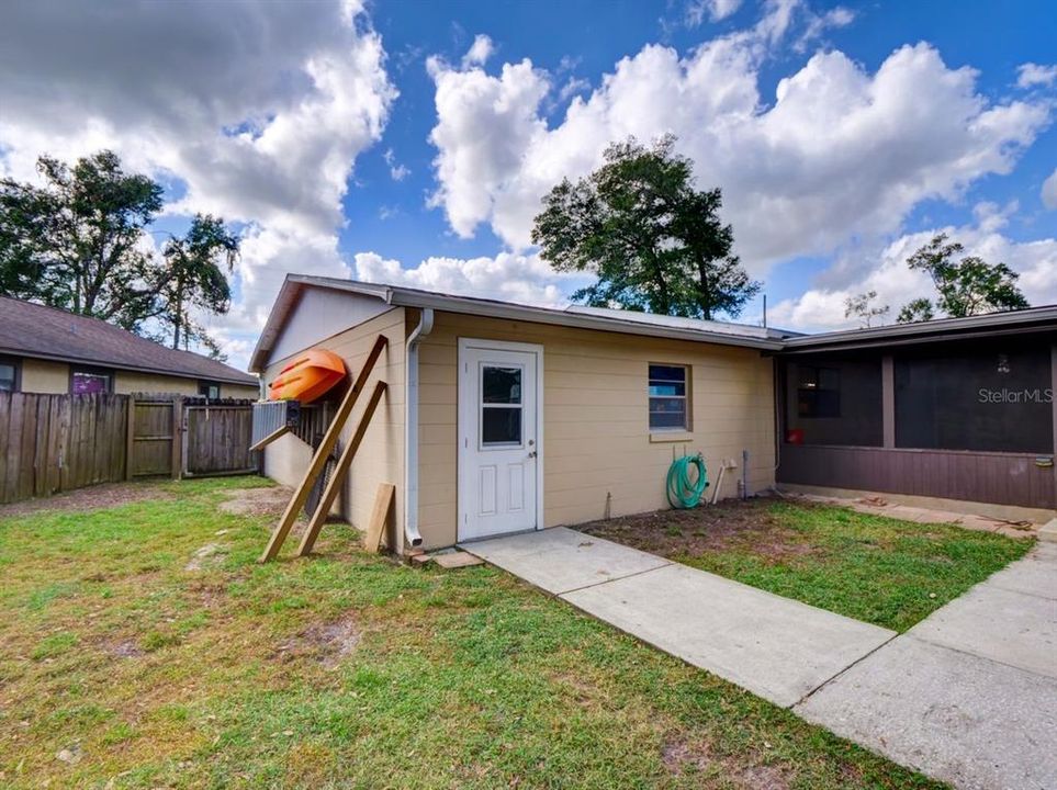 待售: $400,000 (4 贝兹, 3 浴室, 1892 平方英尺)