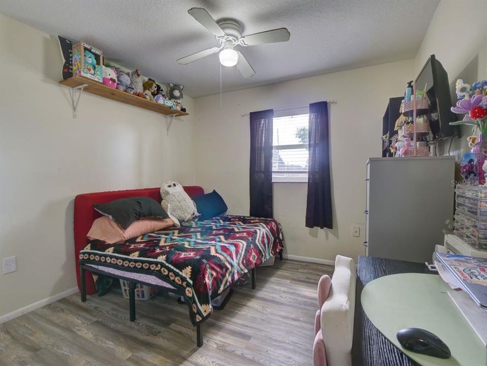 待售: $400,000 (4 贝兹, 3 浴室, 1892 平方英尺)