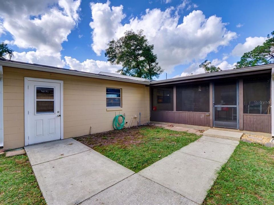 待售: $400,000 (4 贝兹, 3 浴室, 1892 平方英尺)