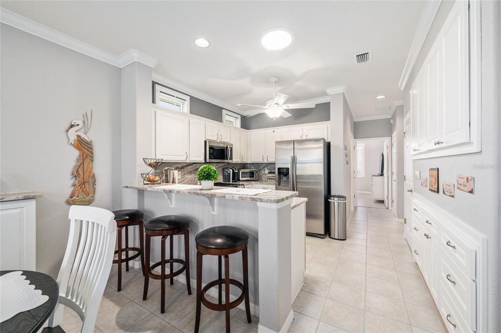 Active With Contract: $314,900 (2 beds, 2 baths, 1244 Square Feet)