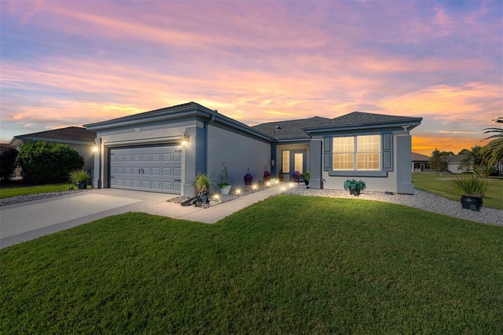 Active With Contract: $314,900 (2 beds, 2 baths, 1244 Square Feet)