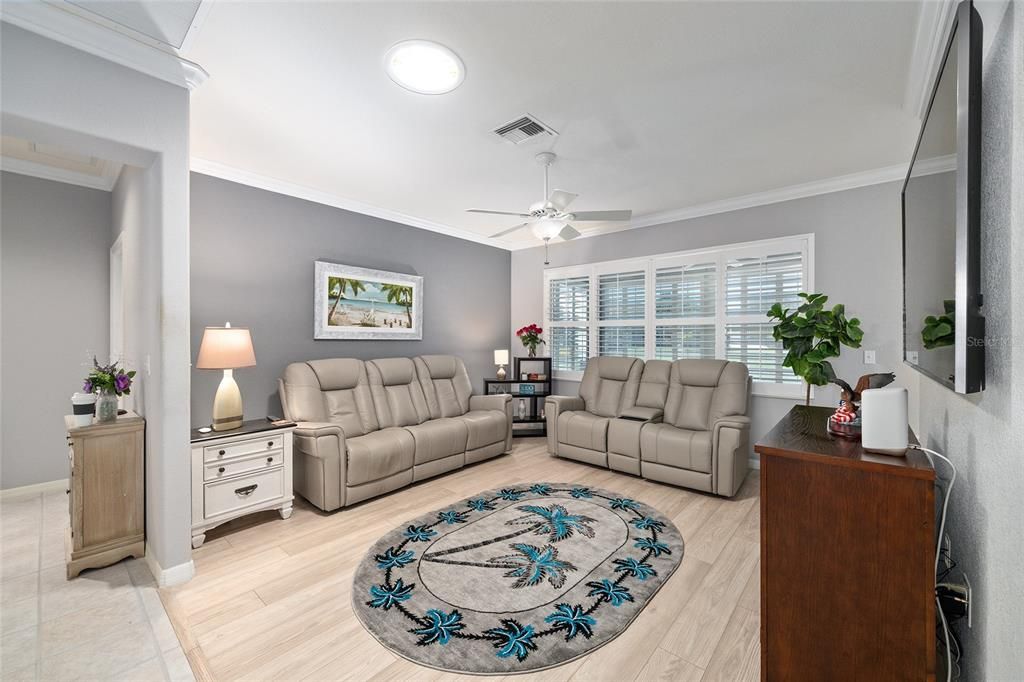 Active With Contract: $314,900 (2 beds, 2 baths, 1244 Square Feet)