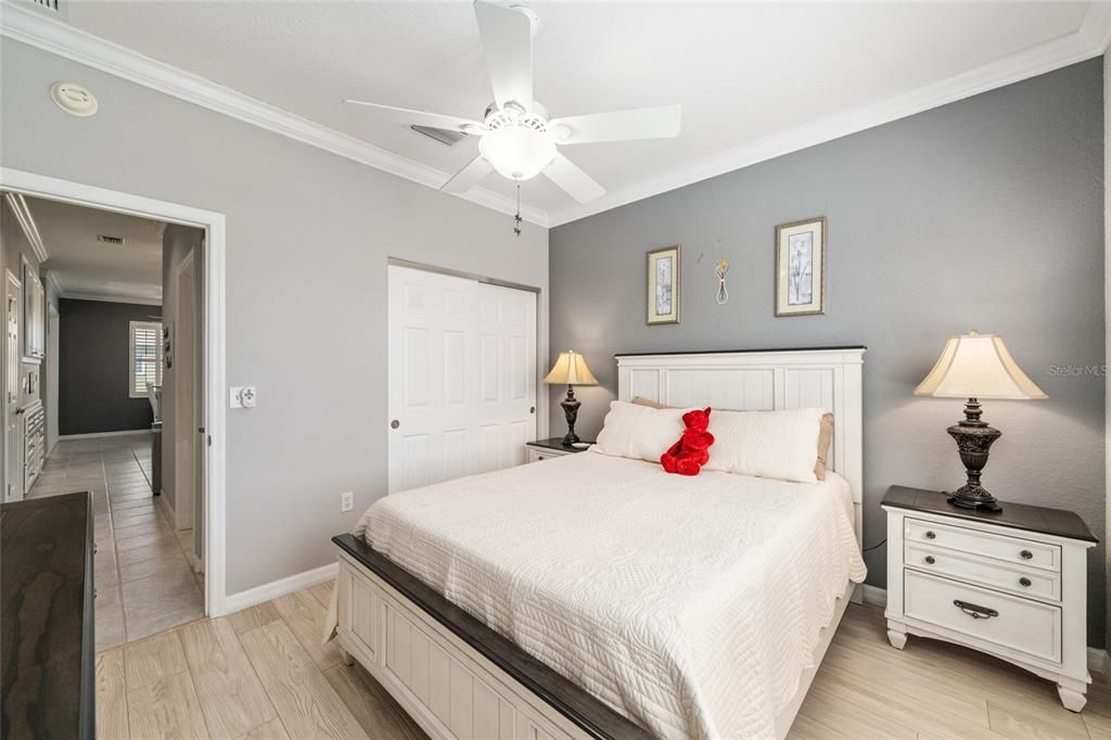 Active With Contract: $314,900 (2 beds, 2 baths, 1244 Square Feet)