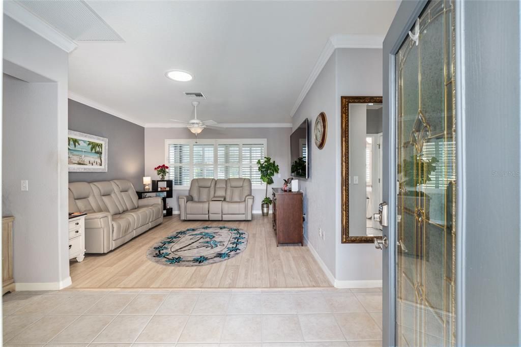 Active With Contract: $314,900 (2 beds, 2 baths, 1244 Square Feet)