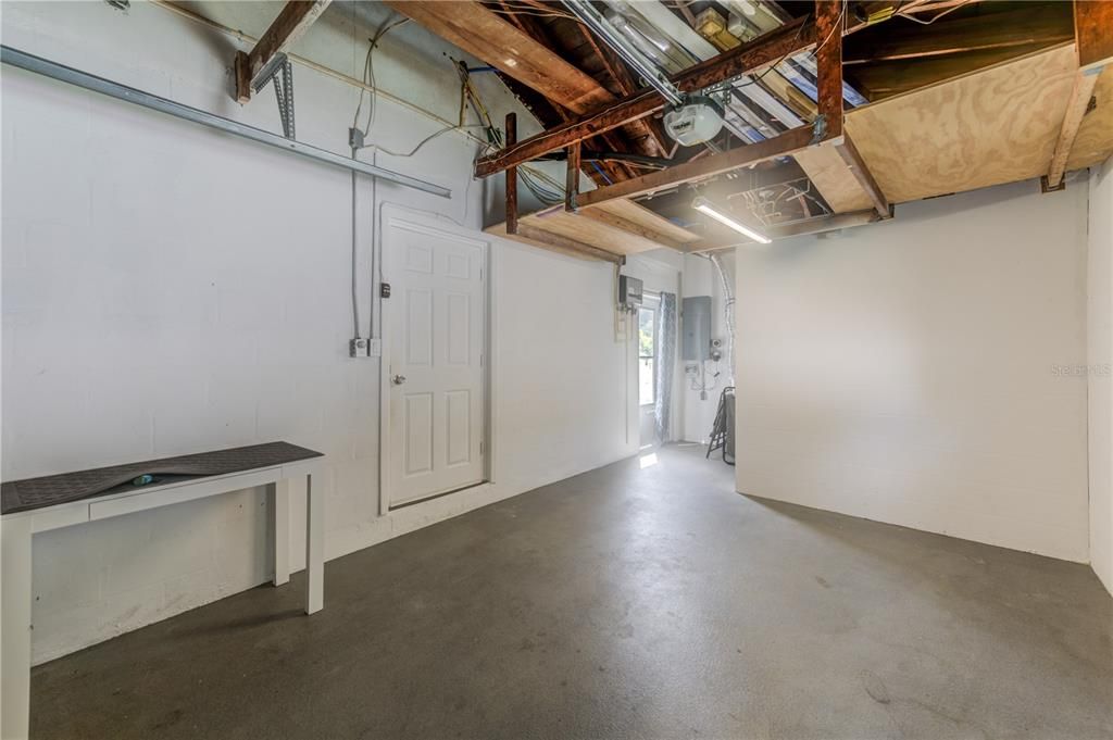 For Rent: $3,250 (2 beds, 2 baths, 984 Square Feet)