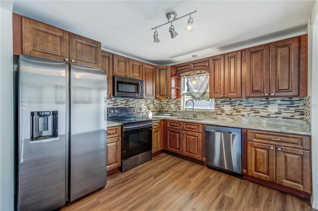 For Rent: $3,250 (2 beds, 2 baths, 984 Square Feet)