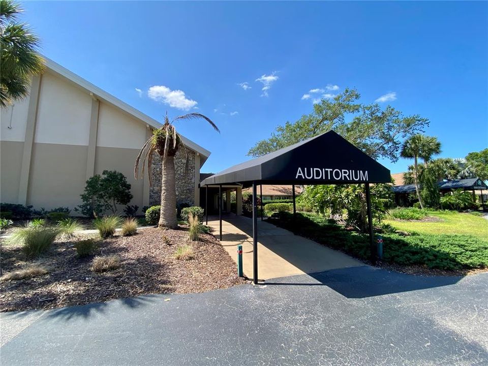 На продажу: $350,000 (2 спален, 2 ванн, 1220 Квадратных фут)