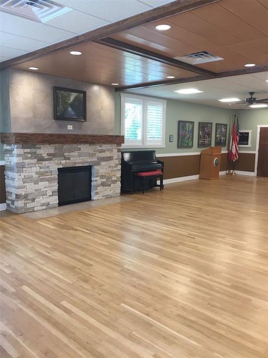 На продажу: $350,000 (2 спален, 2 ванн, 1220 Квадратных фут)