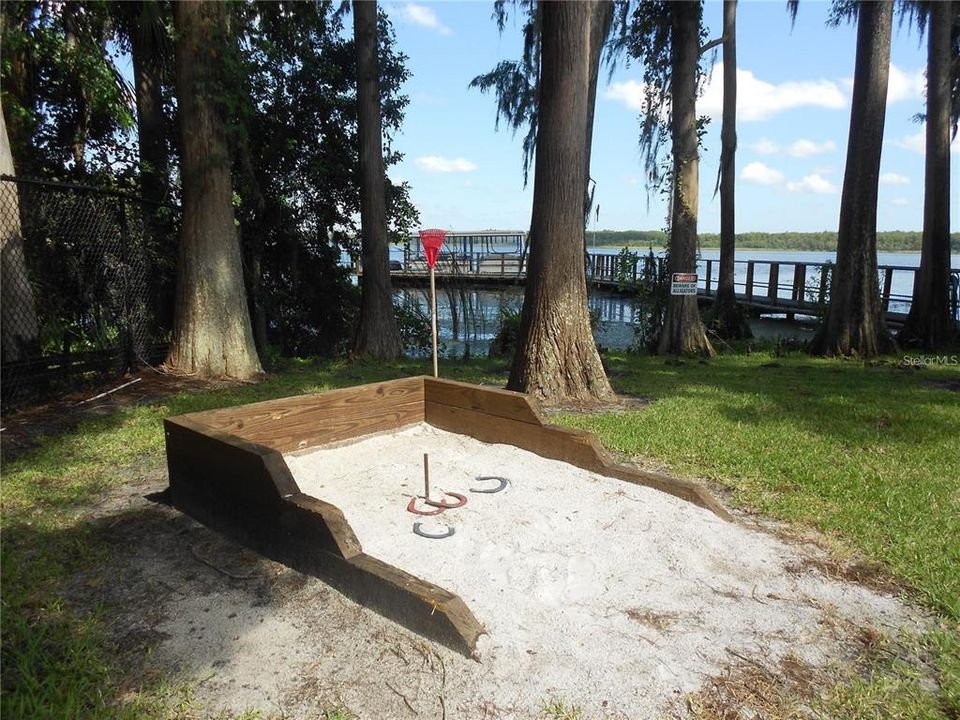 На продажу: $350,000 (2 спален, 2 ванн, 1220 Квадратных фут)