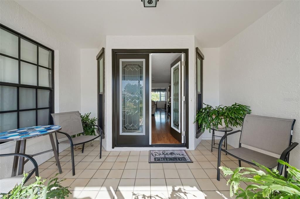 На продажу: $350,000 (2 спален, 2 ванн, 1220 Квадратных фут)