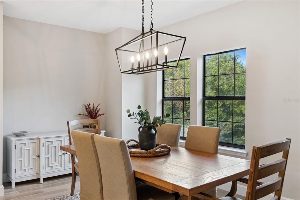 Под контрактом: $499,000 (4 спален, 3 ванн, 2359 Квадратных фут)