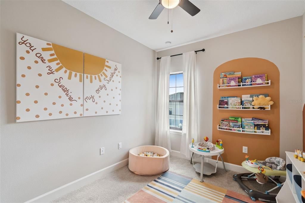 Под контрактом: $499,000 (4 спален, 3 ванн, 2359 Квадратных фут)