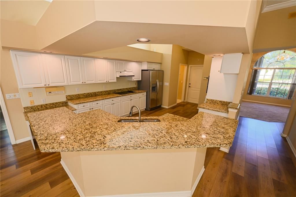 En Renta: $3,400 (3 camas, 2 baños, 2314 Pies cuadrados)