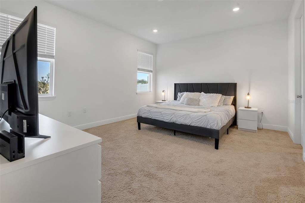 待售: $740,000 (5 贝兹, 3 浴室, 3167 平方英尺)